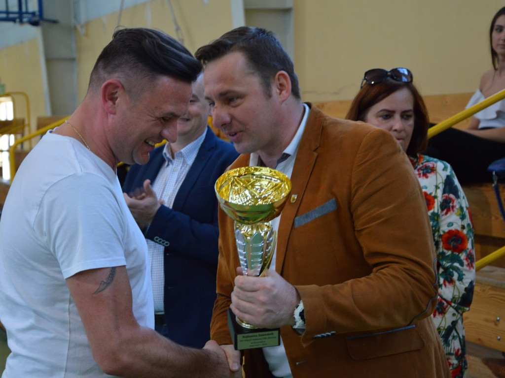 Zakończyliśmy rozgrywki Kruszwickiej Ligi Piłki Halowej [FOTO+WYNIKI]