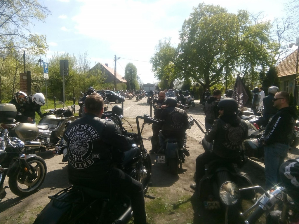 300 motocyklistów wzięło w otwarciu sezonu motocyklowego Born to Ride MC Poland