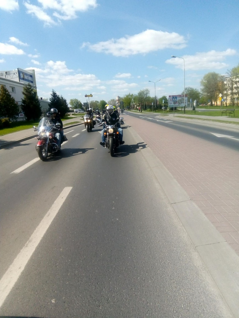 300 motocyklistów wzięło w otwarciu sezonu motocyklowego Born to Ride MC Poland