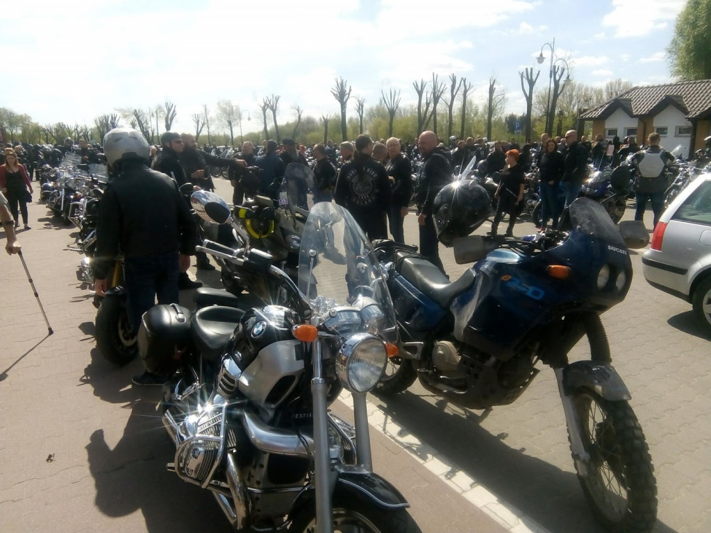 300 motocyklistów wzięło w otwarciu sezonu motocyklowego Born to Ride MC Poland