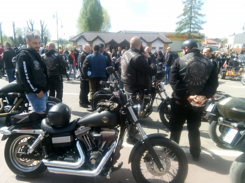 300 motocyklistów wzięło w otwarciu sezonu motocyklowego Born to Ride MC Poland