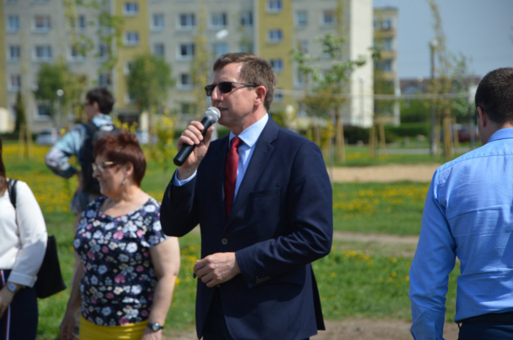 Otwarcie placów zabaw