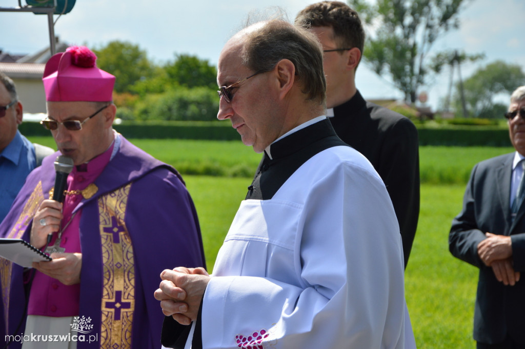 Sławsk Wielki: Prymas Polski modlił się za zmarłych