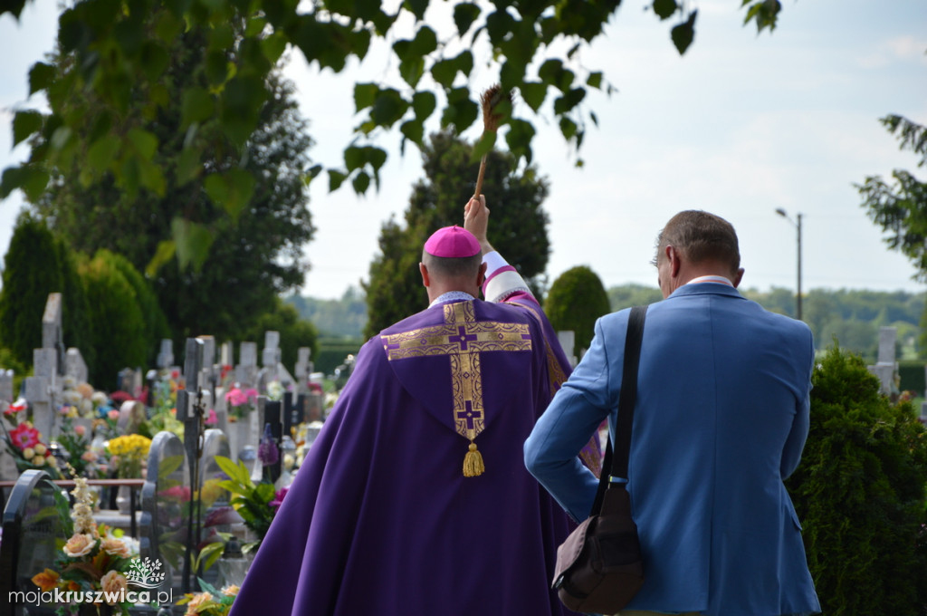 Sławsk Wielki: Prymas Polski modlił się za zmarłych