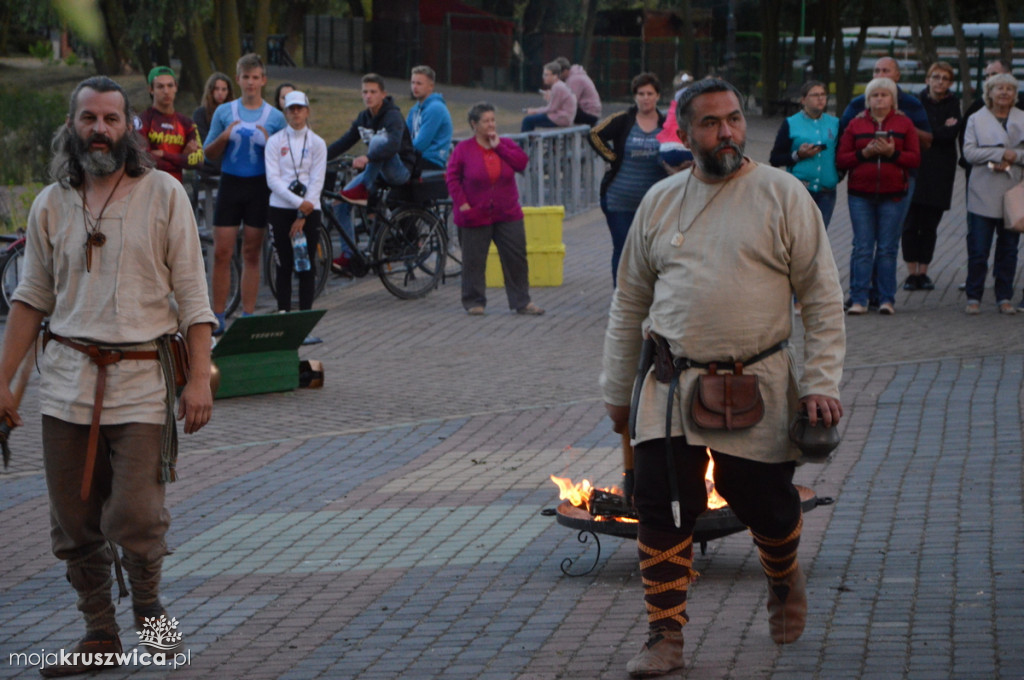 Walki rycerskie i pokazy z ogniem