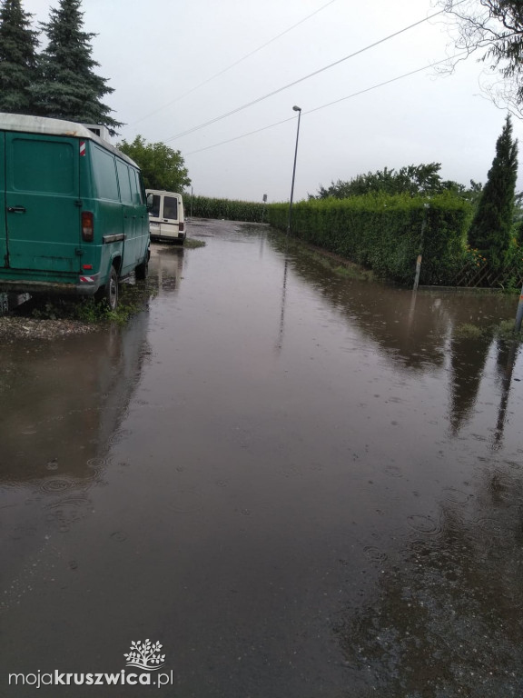 Ulewa nad Kruszwicą zdj. internautów