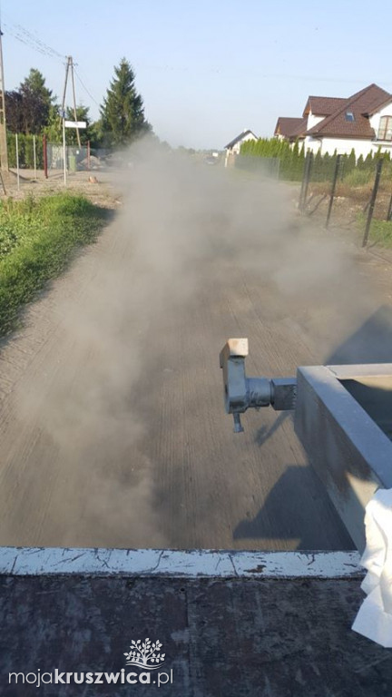 Na Orlej jak na safari. Mieszkańcy oburzeni stanem drogi [VIDEO, FOTO]