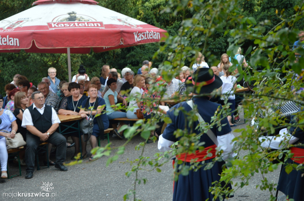 Folklor przy pałacu