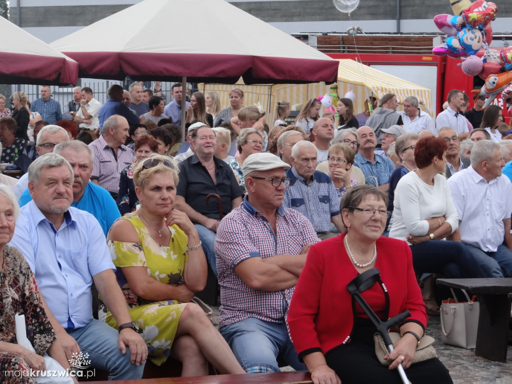 Występ kapeli podwórkowej. Imieniny Marii