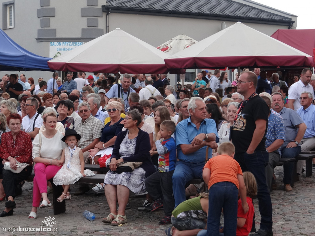 Występ kapeli podwórkowej. Imieniny Marii