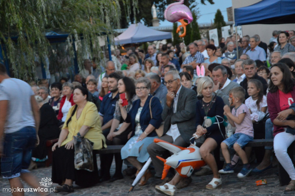 Zdarta Płyta, Trzy Gitary oraz Zespół Impress.