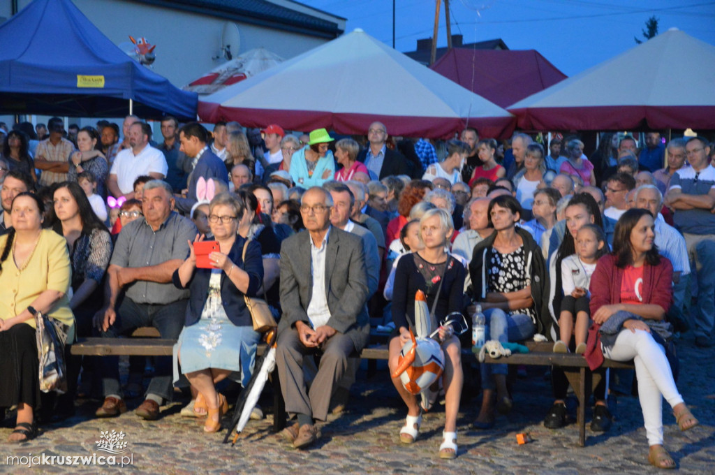 Zdarta Płyta, Trzy Gitary oraz Zespół Impress.