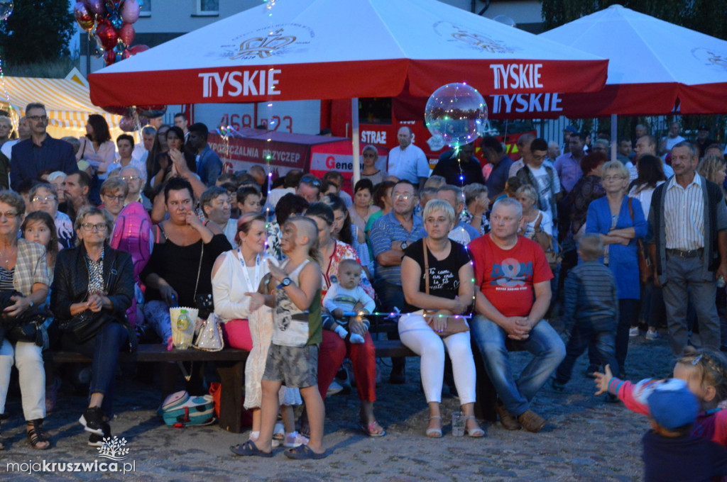 Zdarta Płyta, Trzy Gitary oraz Zespół Impress.
