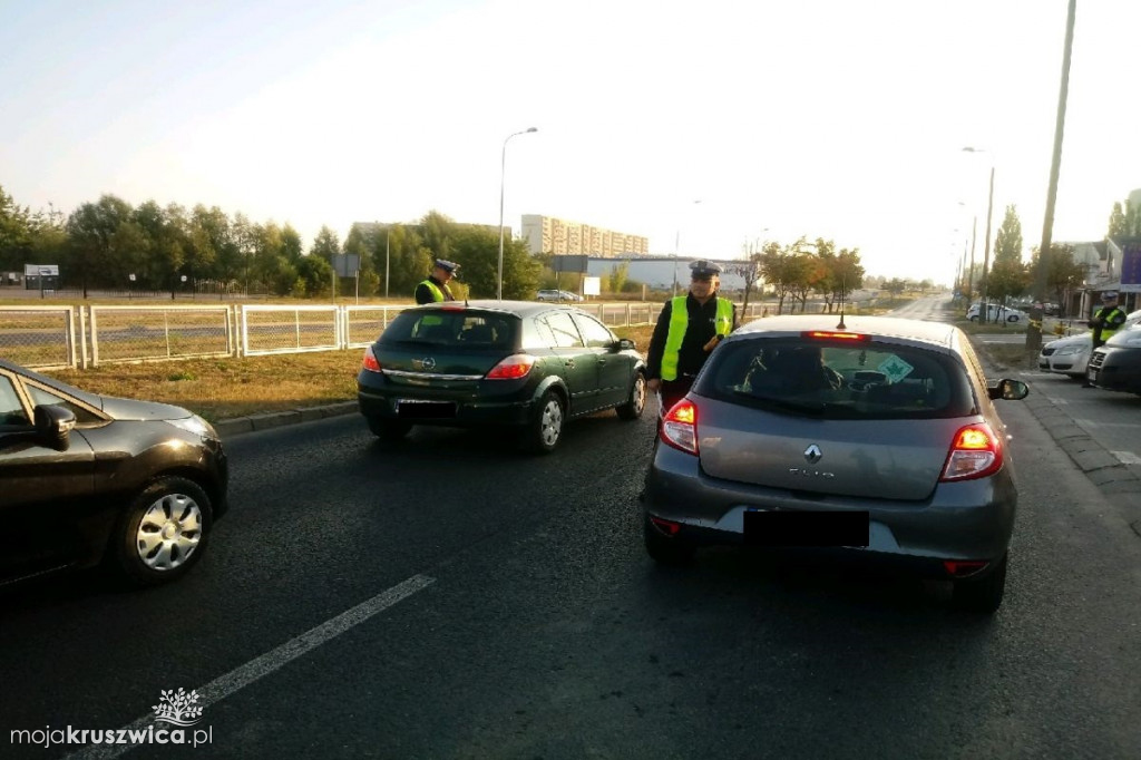 Kontrolowali kierowców w poniedziałkowy poranek