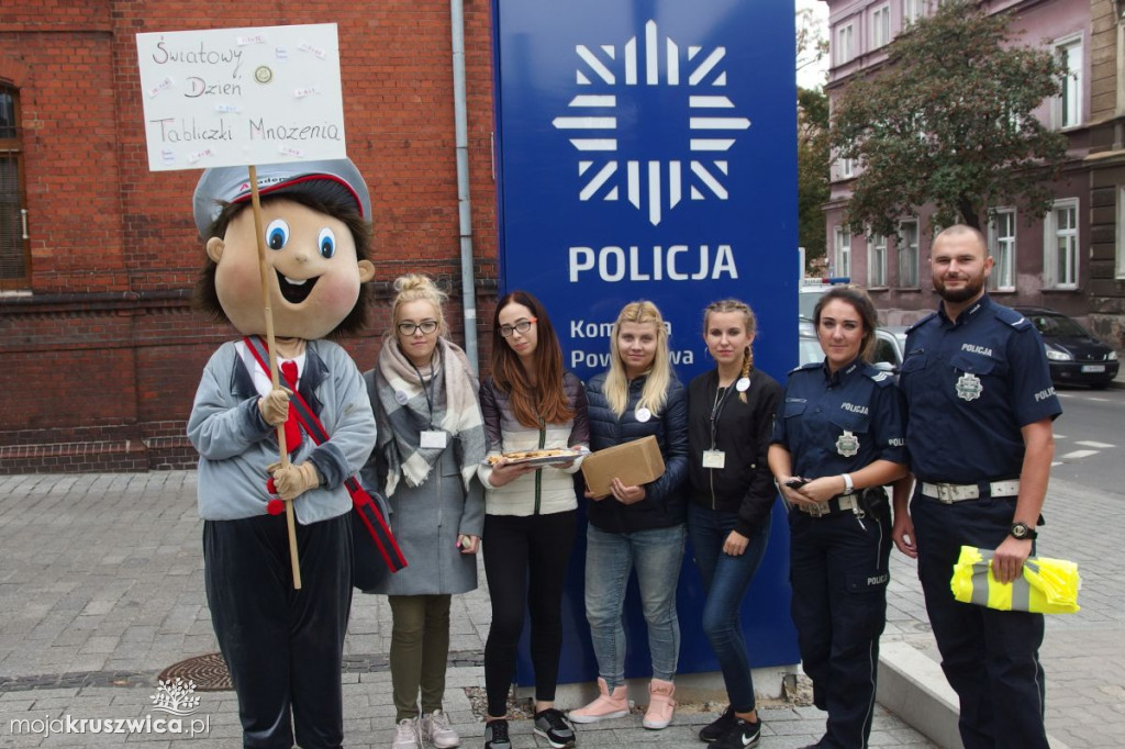 AS odwiedził policję