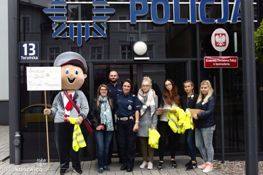 AS odwiedził policję