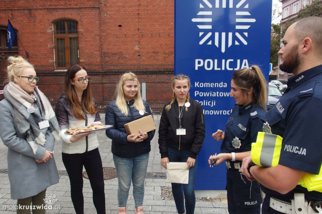 AS odwiedził policję