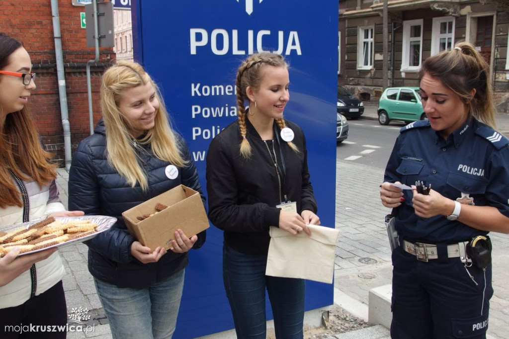 AS odwiedził policję