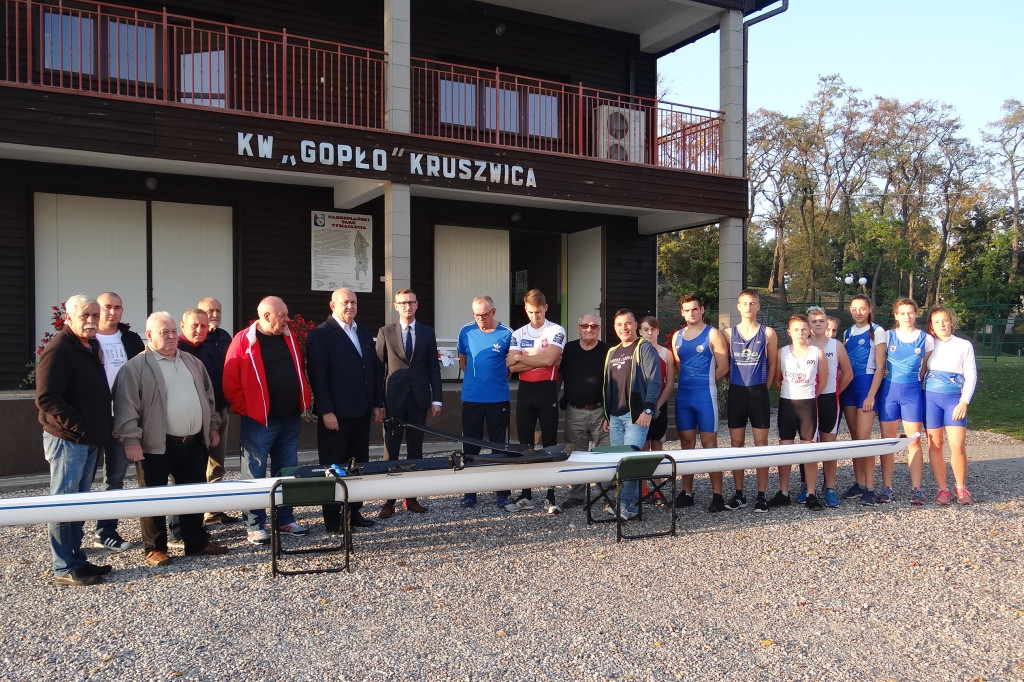 Przekazanie nowej łodzi w KW Gopło
