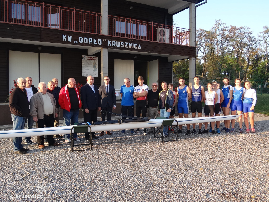 Przekazanie nowej łodzi w KW Gopło