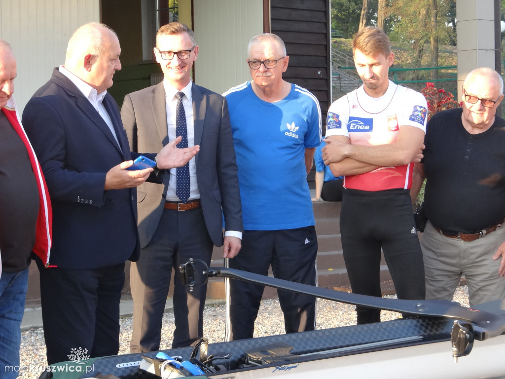 Przekazanie nowej łodzi w KW Gopło