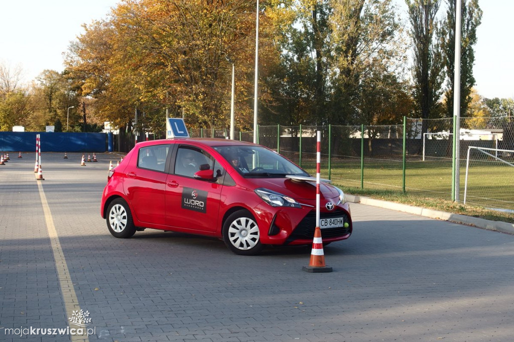 Przeszli kurs teoretyczny i praktyczny z techniki jazdy!