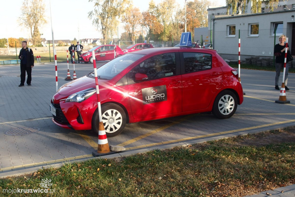Przeszli kurs teoretyczny i praktyczny z techniki jazdy!