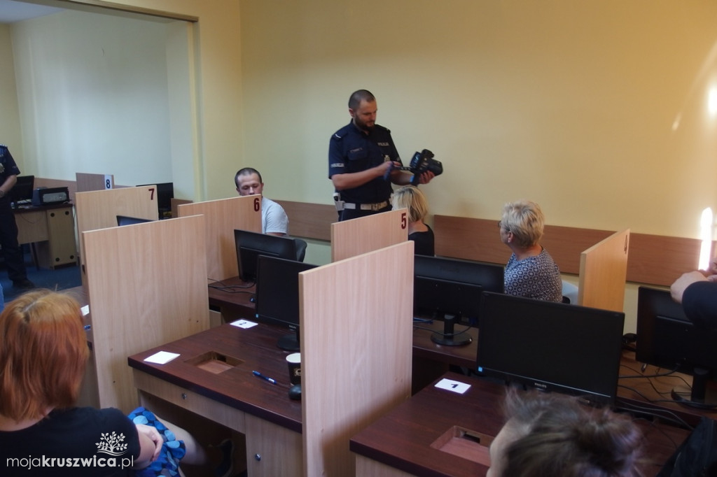 Przeszli kurs teoretyczny i praktyczny z techniki jazdy!