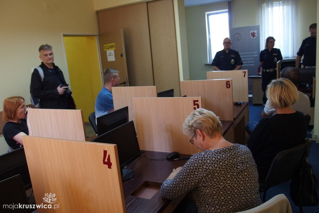 Przeszli kurs teoretyczny i praktyczny z techniki jazdy!
