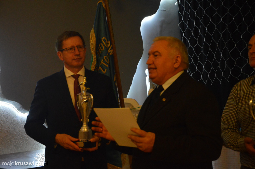 Hodowcy gołębi świętowali podsumowanie sezonu