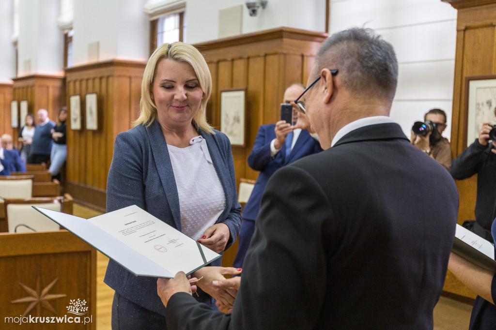 Radni sejmiku otrzymali zaświadczenia
