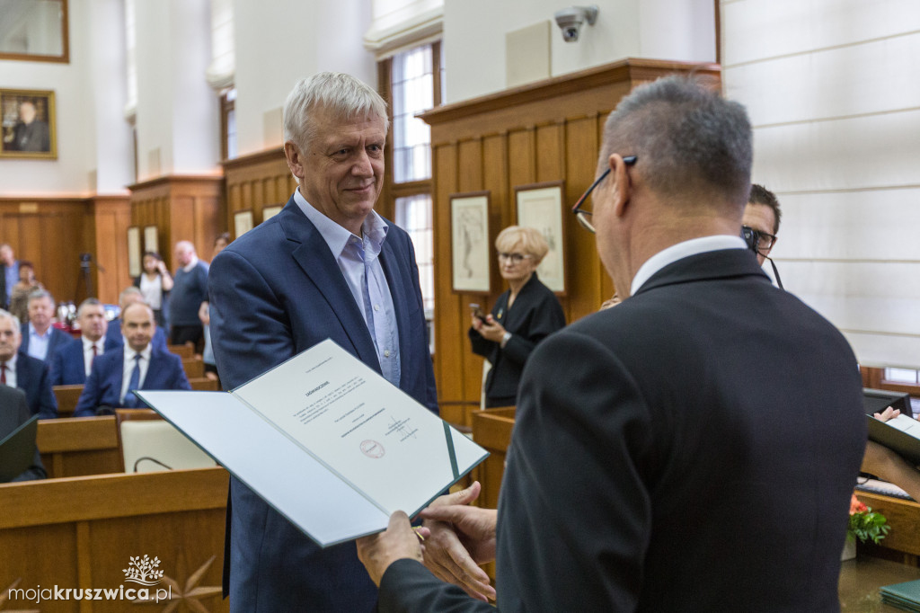 Radni sejmiku otrzymali zaświadczenia