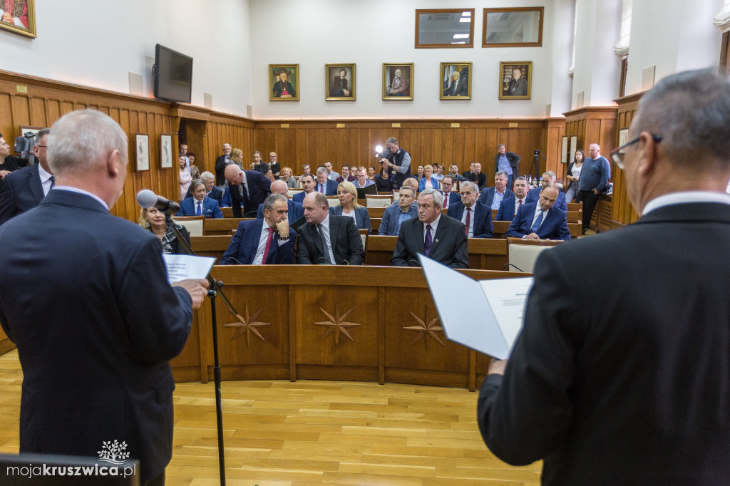Radni sejmiku otrzymali zaświadczenia