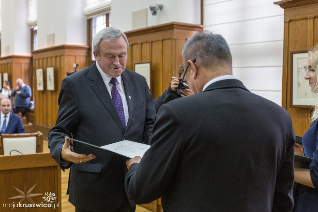 Radni sejmiku otrzymali zaświadczenia