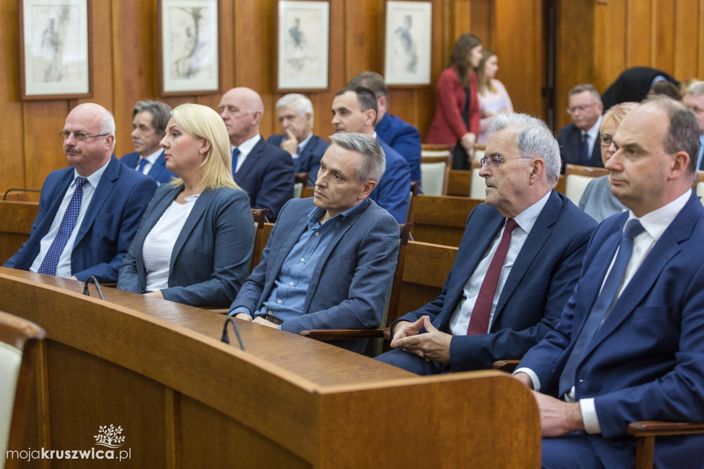 Radni sejmiku otrzymali zaświadczenia