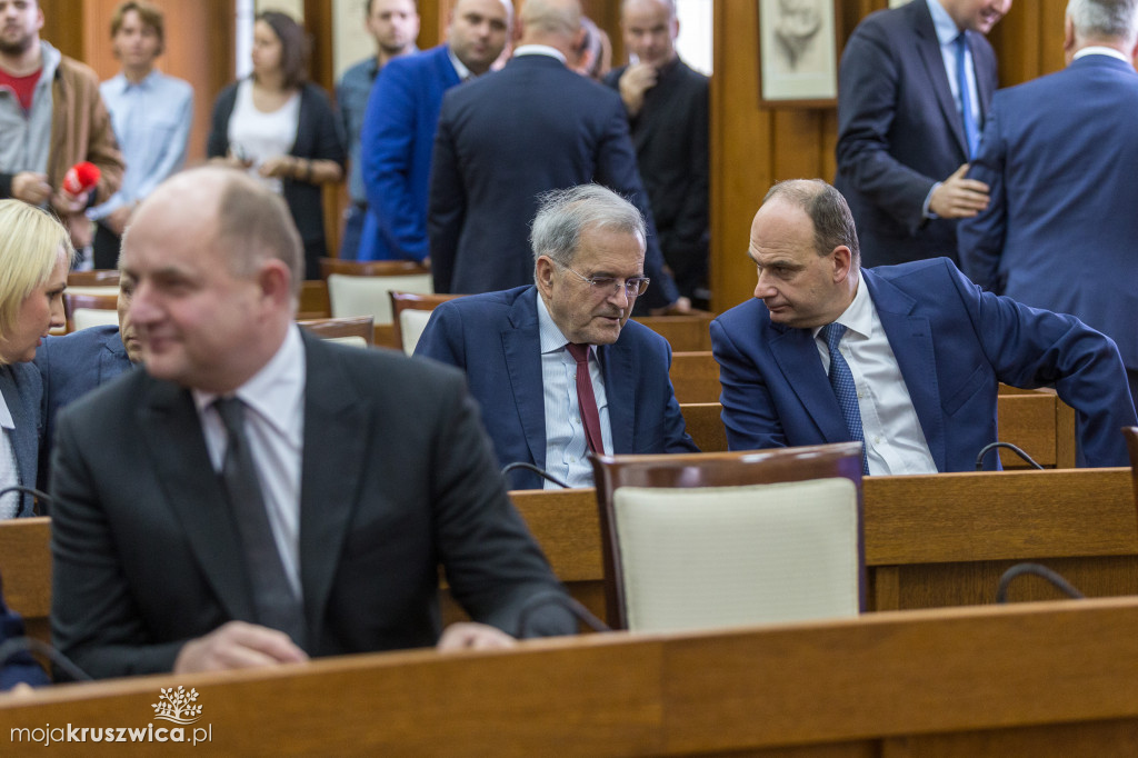 Radni sejmiku otrzymali zaświadczenia