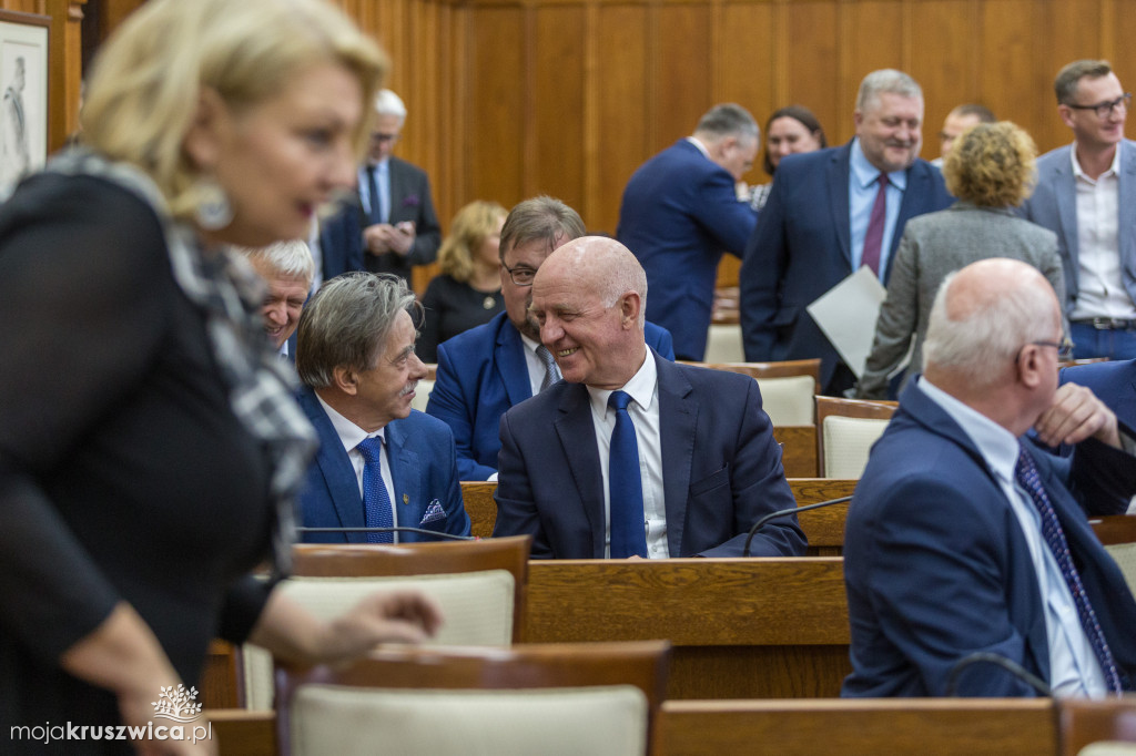 Radni sejmiku otrzymali zaświadczenia