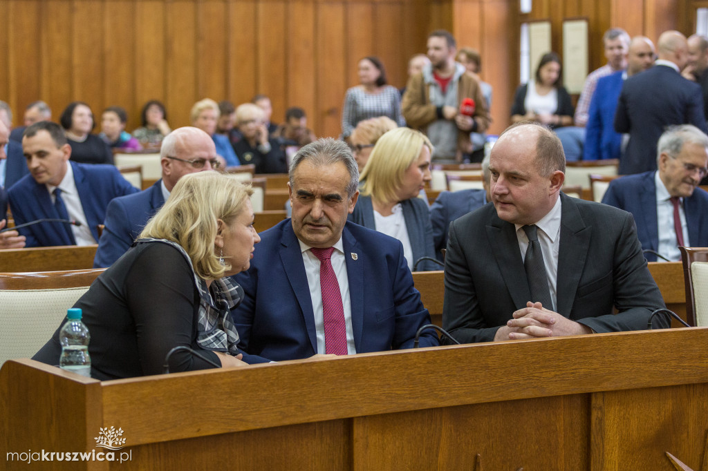 Radni sejmiku otrzymali zaświadczenia