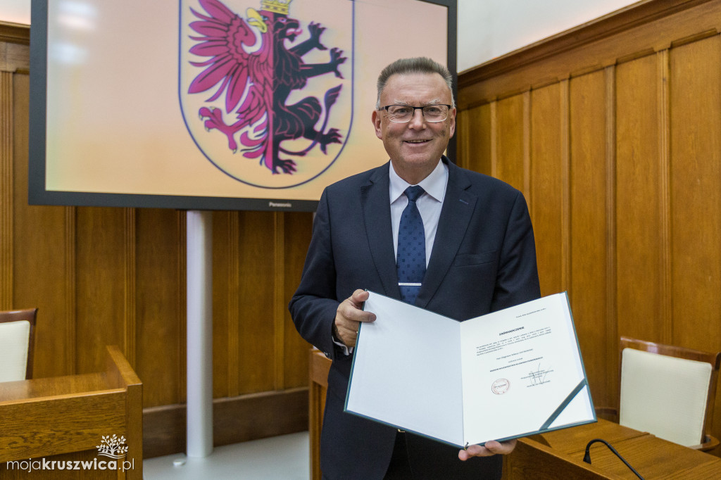 Radni sejmiku otrzymali zaświadczenia
