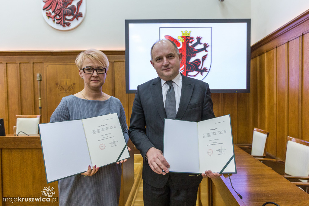 Radni sejmiku otrzymali zaświadczenia