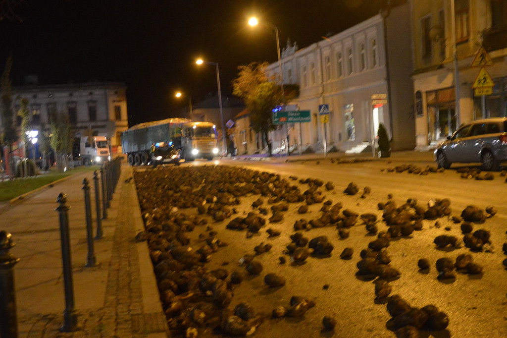 Zgubił buraki jadąc przez miasto