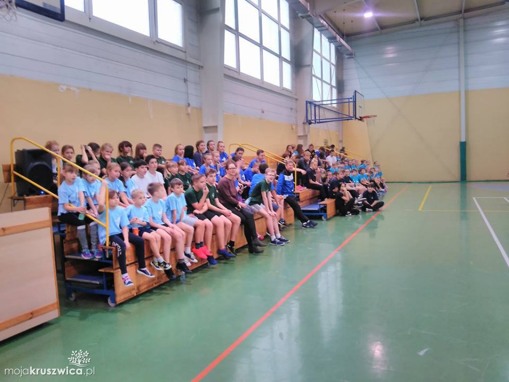 III SPARTAKADIA RYWALIZACJA NA HALI
