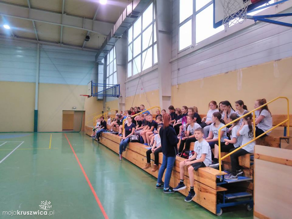 III SPARTAKADIA RYWALIZACJA NA HALI