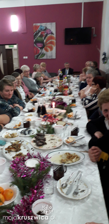 Seniorzy na wigilii