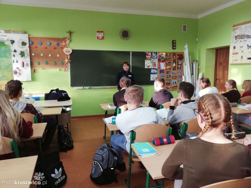 Policjanci w szkołach