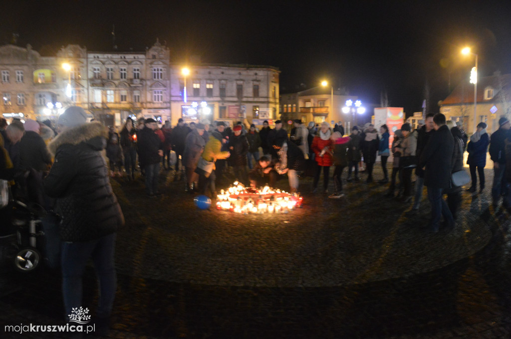 Ponad podziałami na rynku w Kruszwicy