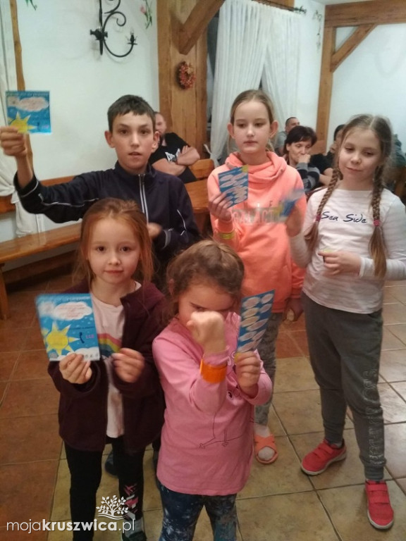 Przed wyruszeniem na stok omówili zasady bezpieczeństwa