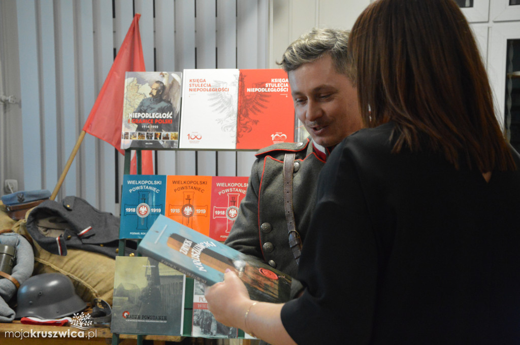 Leszek Kalicki w kruszwickiej bibliotece
