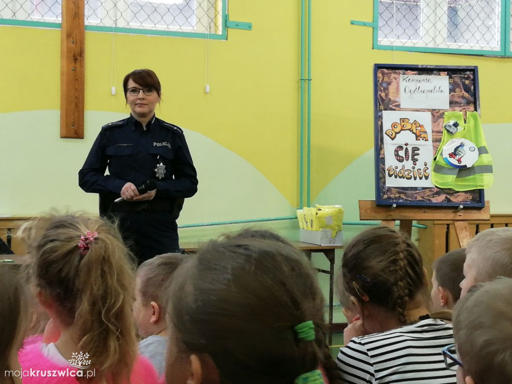 Policjantka odwiedziła uczniów