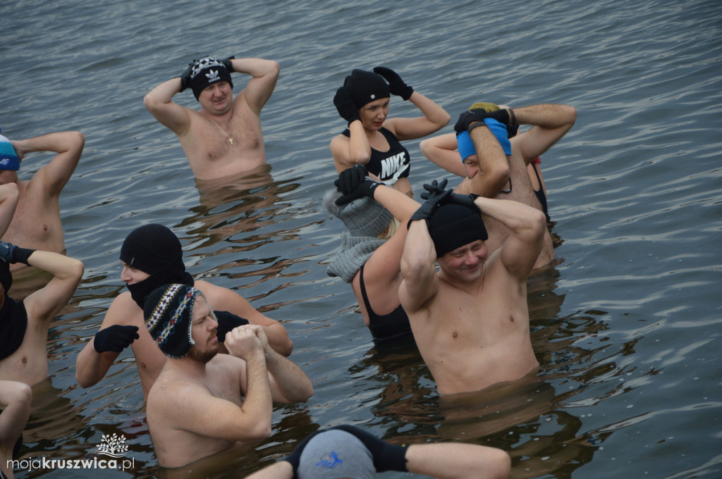 Niedzielne morsowanie na dzikiej plaży